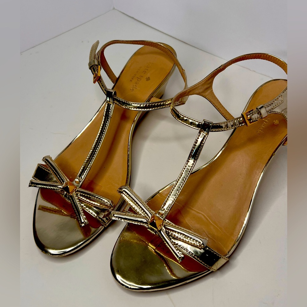 EUC Kate Spade Gold Bow Patent Wedge Sandals